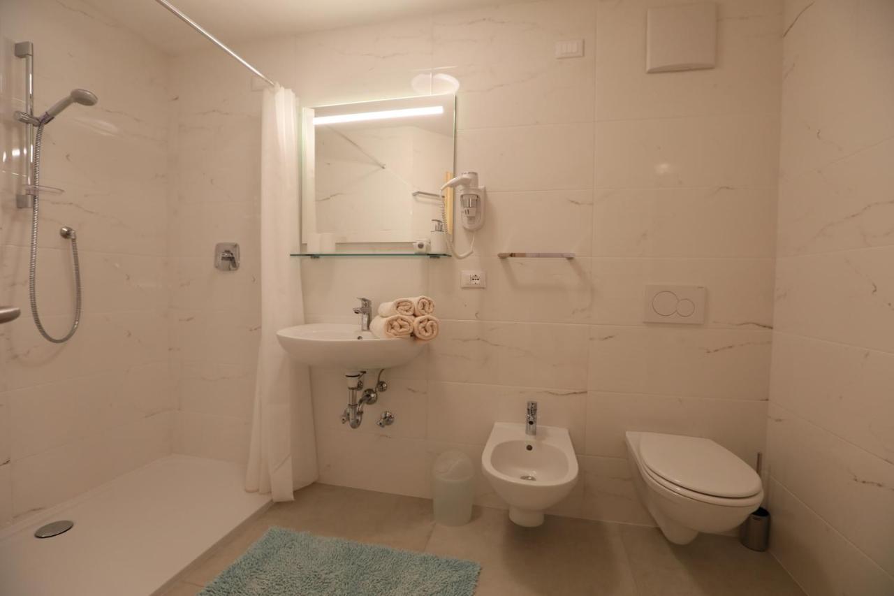 Hotel Stampfer B&B Лайвес Экстерьер фото